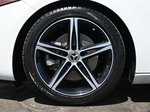 Used 2021 Mercedes-Benz A 220 image 7