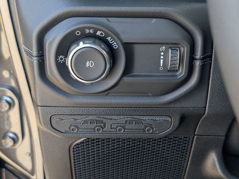 New 2026 Jeep Wrangler Unlimited Rubicon AWD/4WD image 13