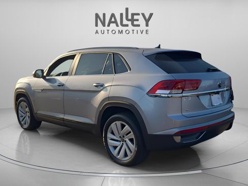 Used 2022 Volkswagen Atlas Cross Sport SE w/ Panoramic Sunroof Package image 4