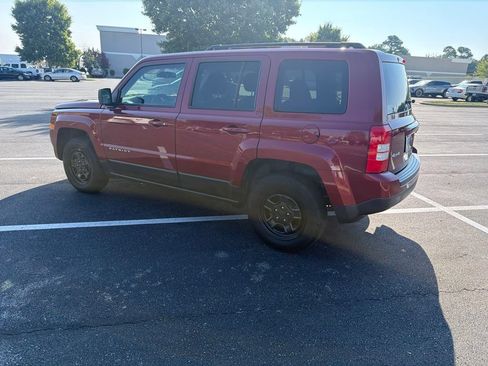 Used 2016 Jeep Patriot Sport w/ Power Value Group AWD/4WD image 3