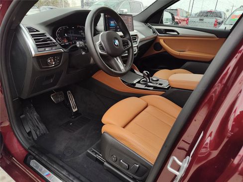 Certified 2025 BMW X4 xDrive30i image 2
