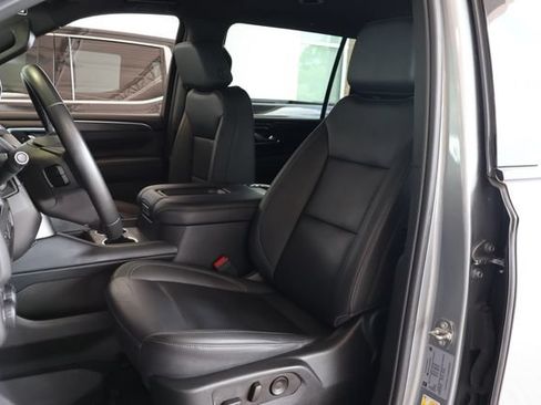 Used 2024 Chevrolet Suburban Z71 AWD/4WD image 15