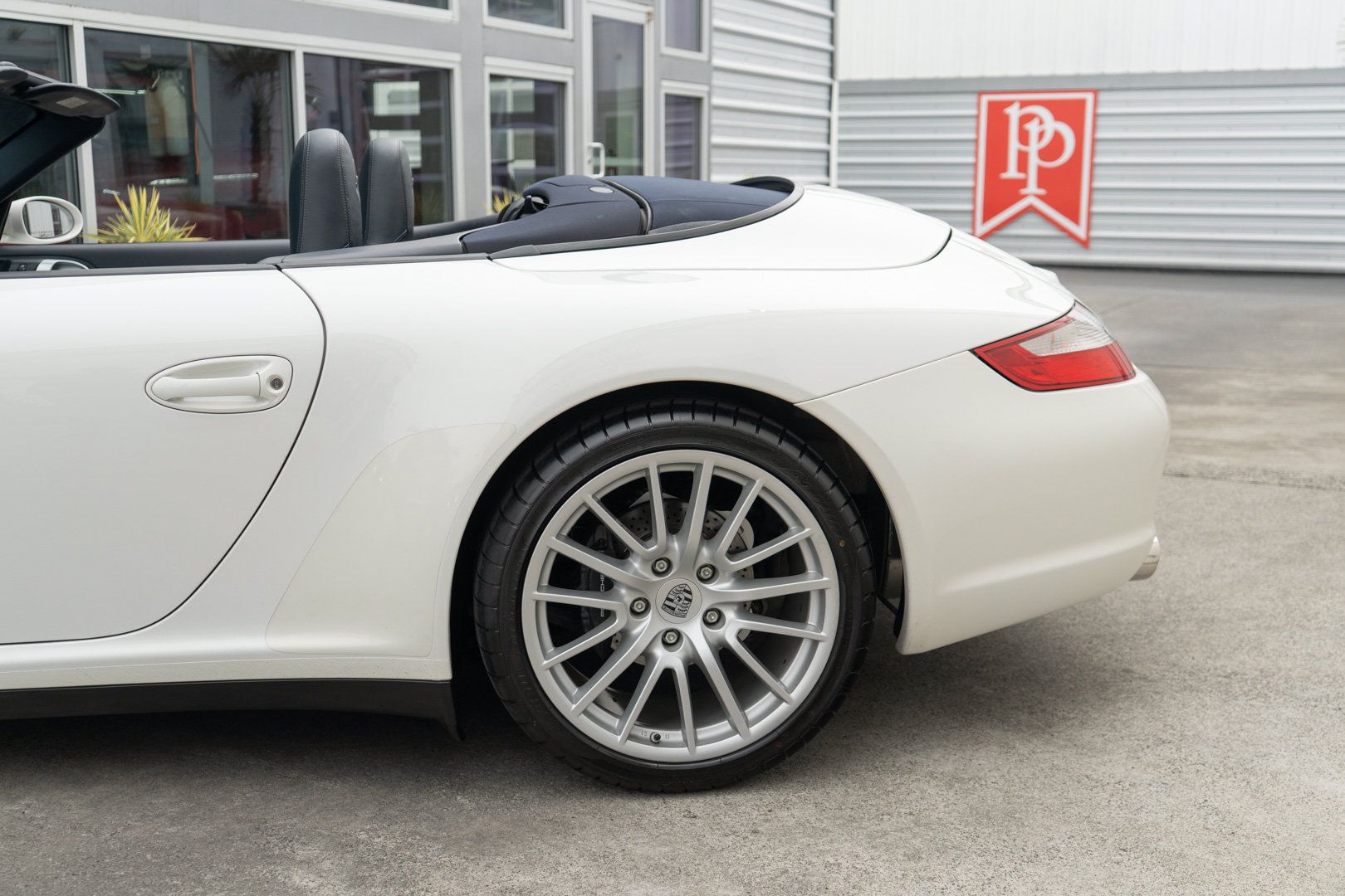 Used 2007 Porsche 911 Carrera 4 AWD/4WD image 5
