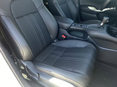 Used 2024 Honda HR-V EX-L image 10