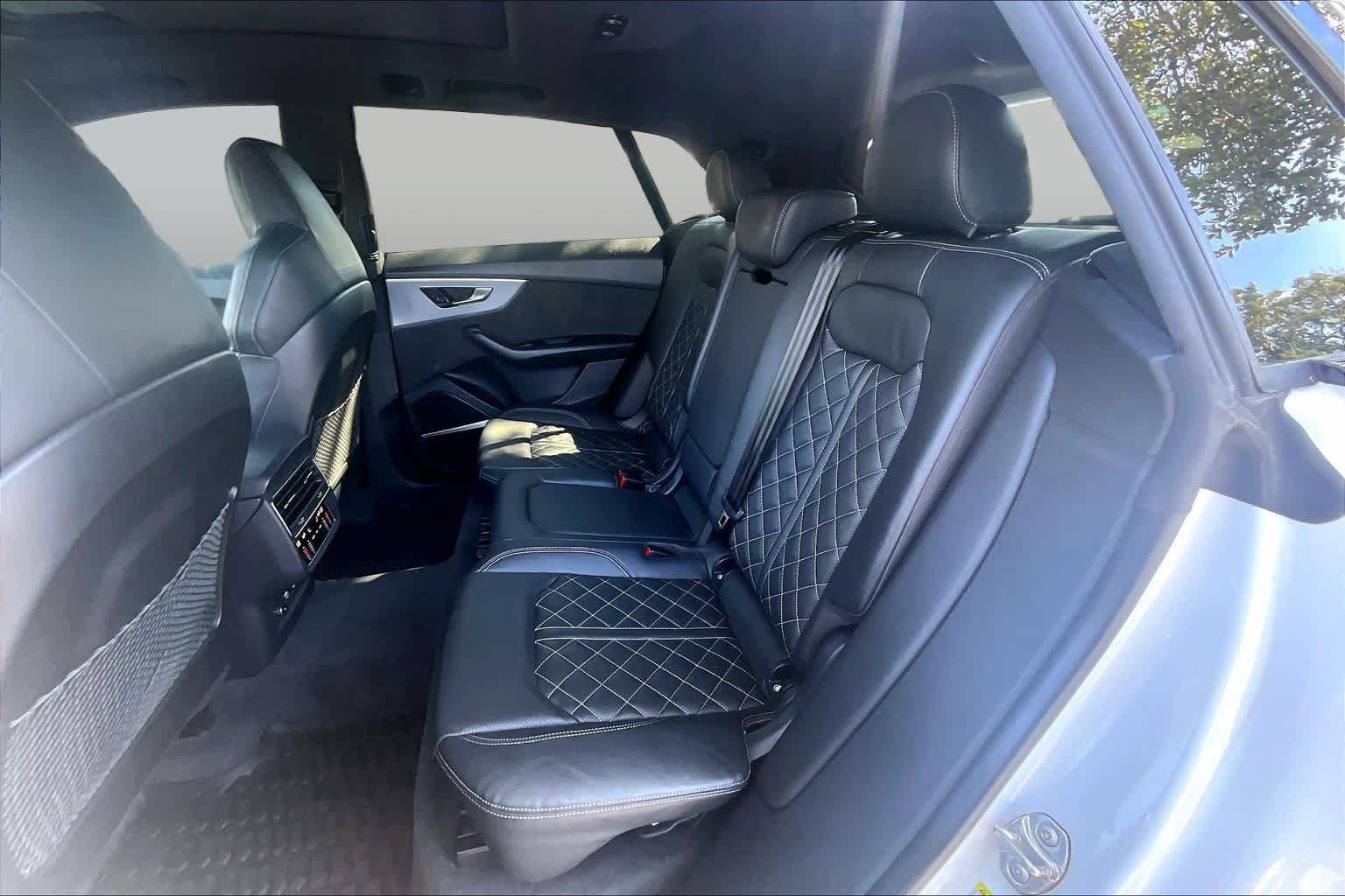Used 2020 Audi SQ8 Premium Plus AWD/4WD image 21