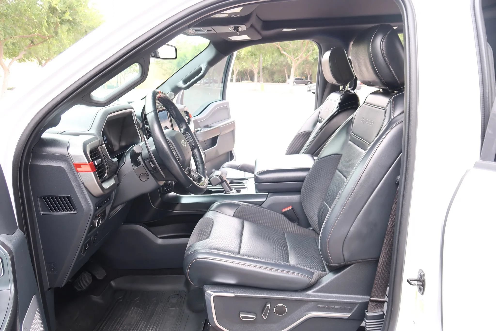 Used 2022 Ford F150 Raptor w/ Equipment Group 801A High AWD/4WD image 19