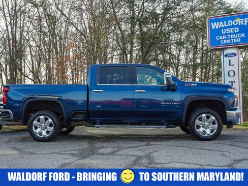 Used 2020 Chevrolet Silverado 2500 LTZ image 3