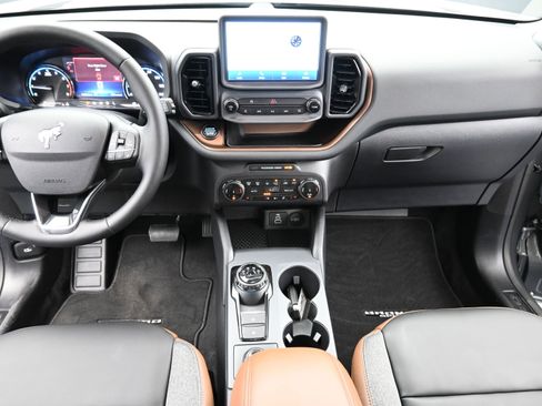 Used 2024 Ford Bronco Sport Outer Banks image 12