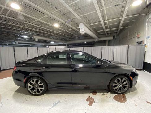 Used 2015 Chrysler 200 S w/ Navigation & Sound Group I image 27