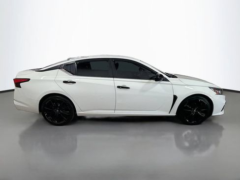 Used 2019 Nissan Altima 2.5 SR FWD image 10