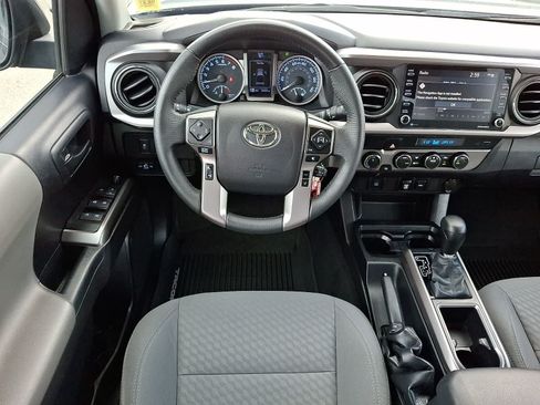 Certified 2021 Toyota Tacoma SR5 AWD/4WD image 14