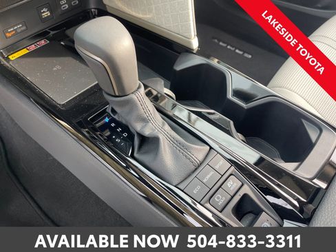 Used 2025 Toyota Camry XLE image 31