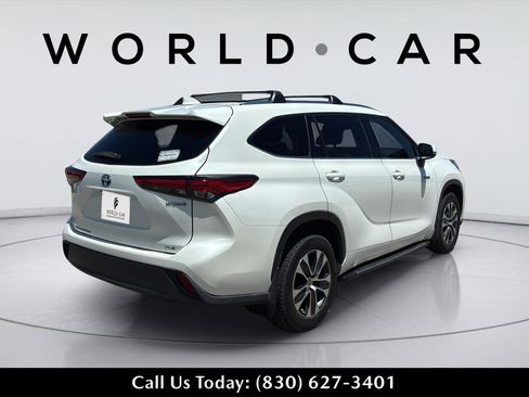 Used 2020 Toyota Highlander XLE FWD image 6
