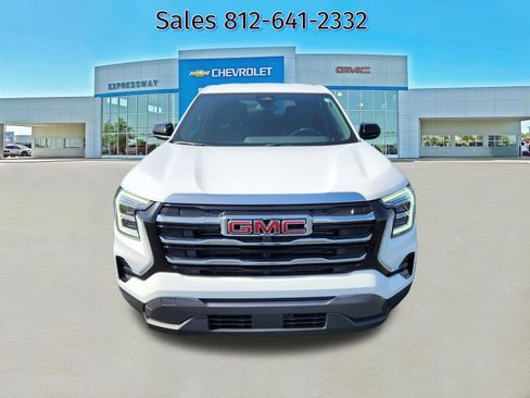 Used 2026 GMC Terrain Elevation FWD image 2