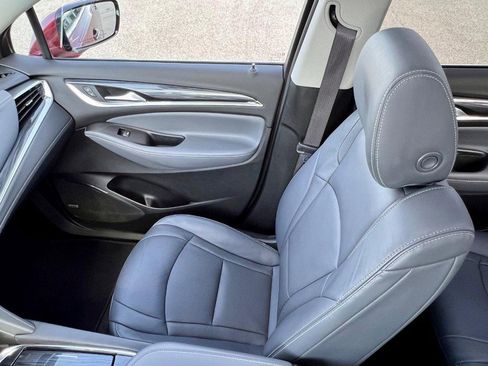 Used 2021 Buick Enclave Premium w/ Sun and Sites Package image 15