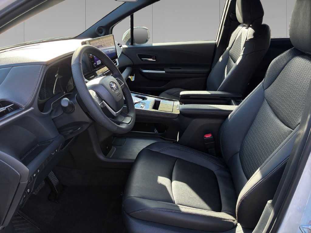 New 2026 Toyota Sienna XLE Woodland Edition AWD/4WD image 11