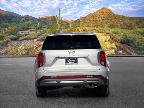 Used 2025 Hyundai Palisade SEL FWD image 9