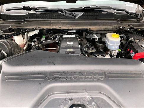Used 2022 RAM 3500 Tradesman w/ Chrome Appearance Group AWD/4WD image 10