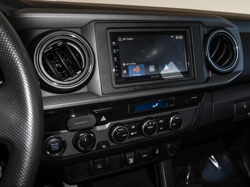 Used 2021 Toyota Tacoma TRD Off-Road image 30