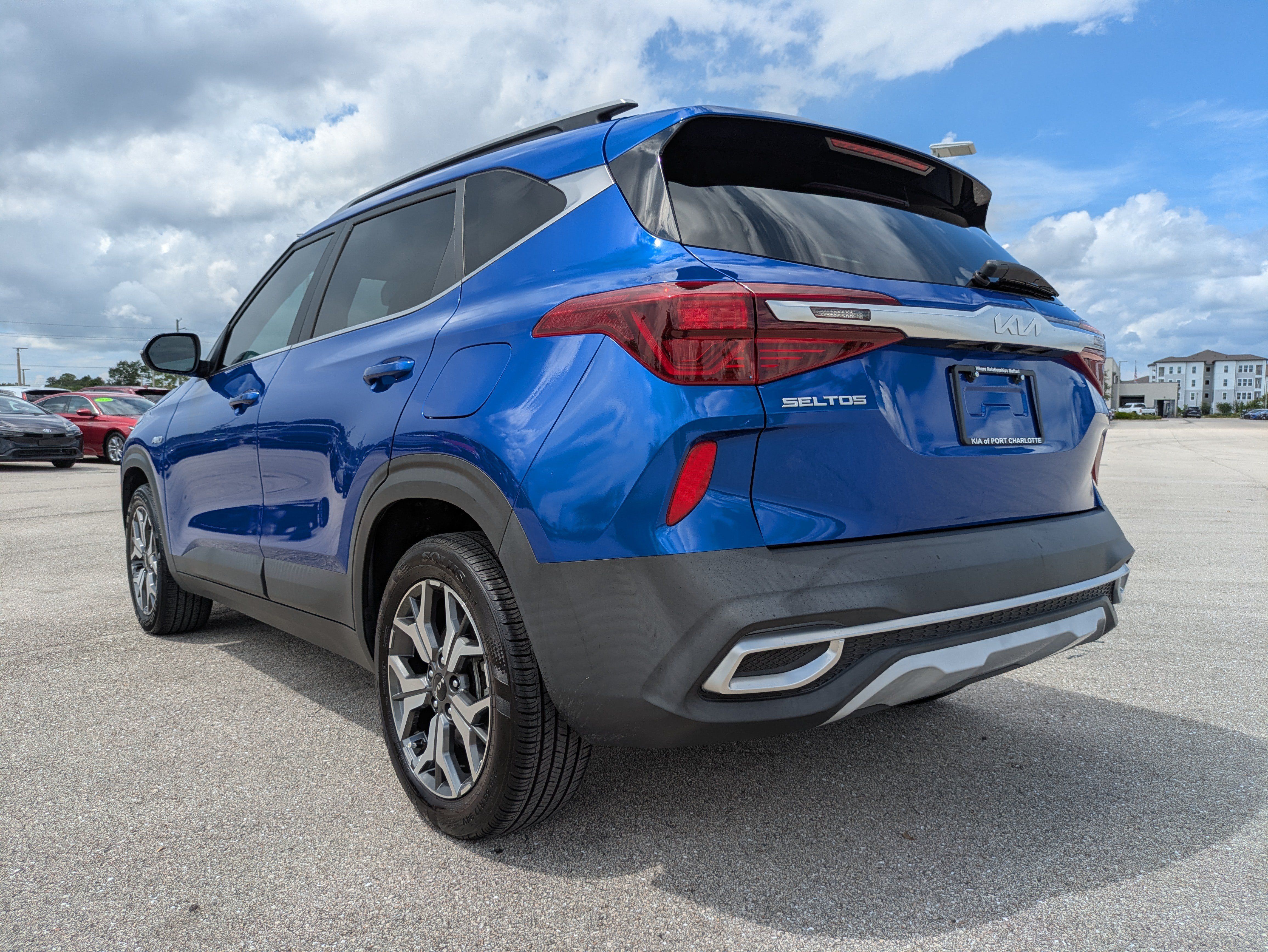 Used 2023 Kia Seltos EX AWD/4WD image 6
