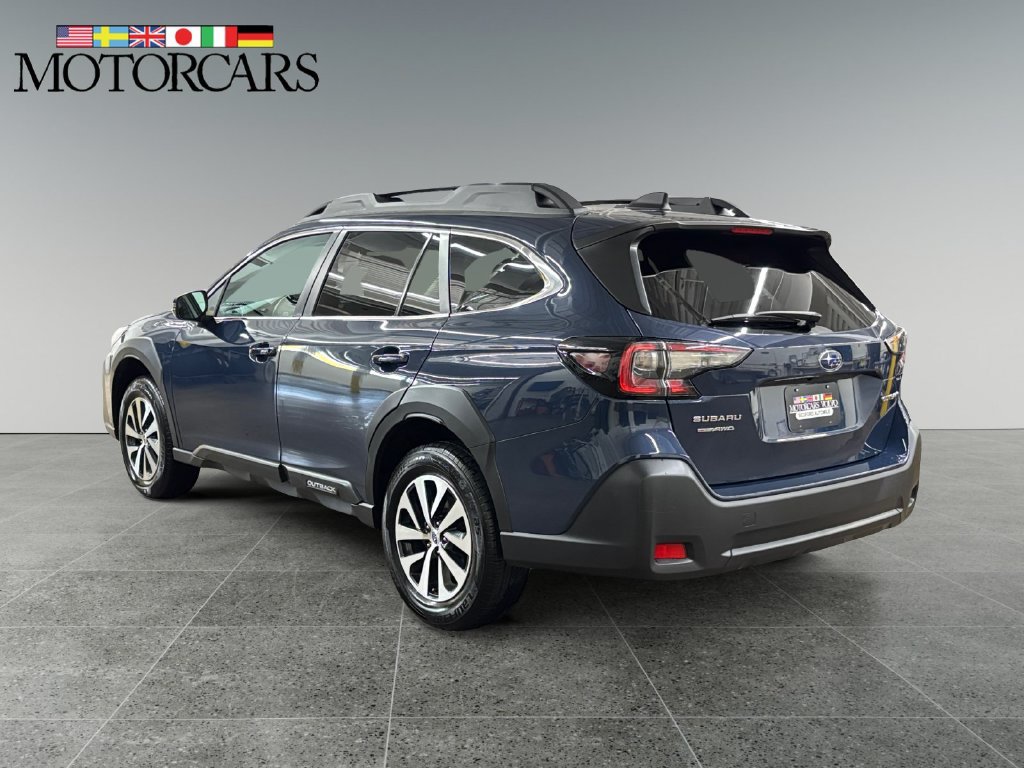 Used 2024 Subaru Outback Premium AWD/4WD image 5
