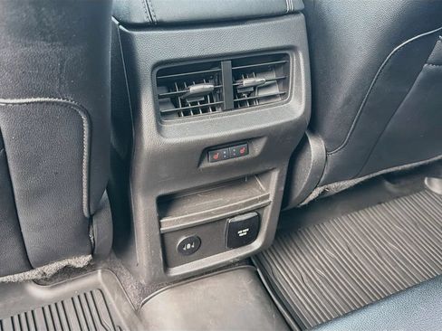 Used 2024 Ford Edge Titanium w/ Equipment Group 301A AWD/4WD image 29