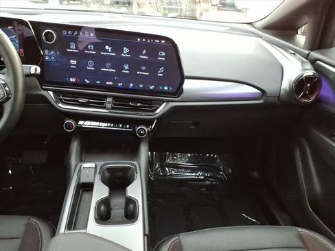 Used 2024 Chevrolet Equinox EV RS image 17