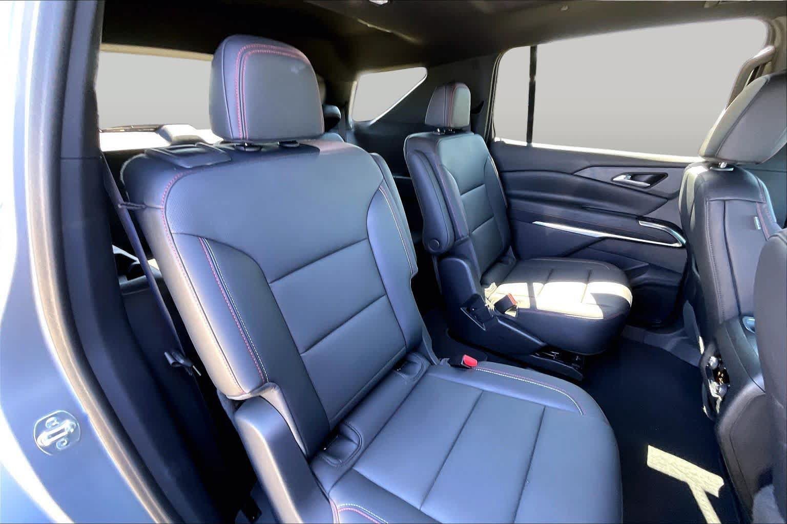 Used 2024 Chevrolet Traverse Z71 w/ LPO, Floor Liner Package AWD/4WD image 20