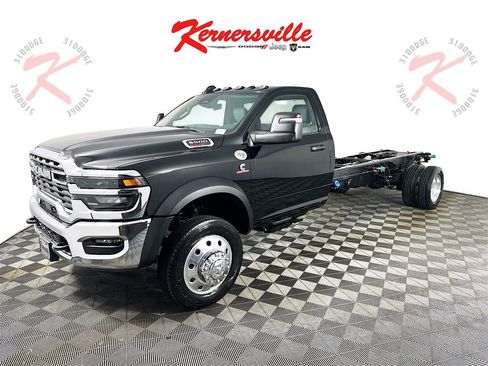 New 2026 RAM 5500 Tradesman w/ Chrome Appearance Group image 3