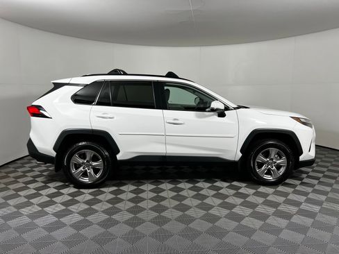 Certified 2022 Toyota RAV4 XLE w/ Convenience Package image 4