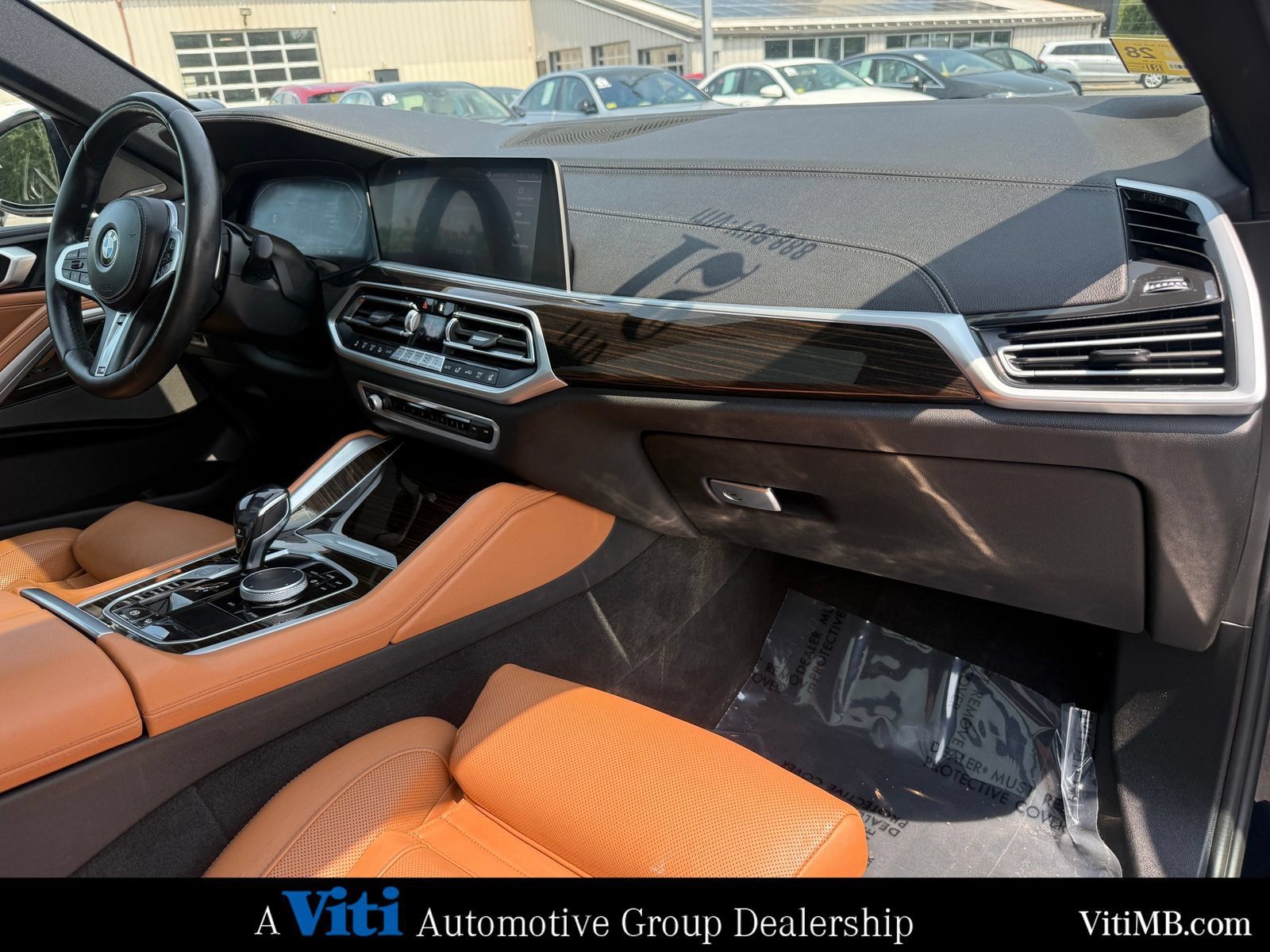 Used 2021 BMW X6 xDrive40i w/ M Sport Package AWD/4WD image 29