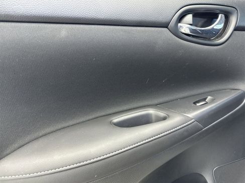 Used 2017 Nissan Sentra S image 28