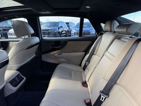 Used 2022 Lexus LS 500 AWD image 15