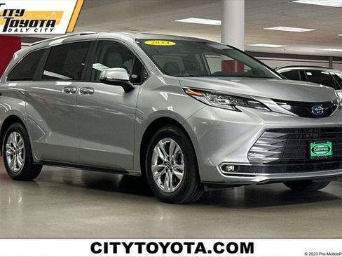 Certified 2024 Toyota Sienna Limited FWD image 1