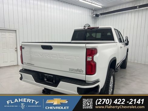 Used 2024 Chevrolet Silverado 3500 High Country w/ Technology Package image 3