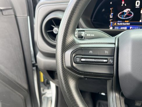 Used 2023 Chevrolet Colorado Trail Boss image 29