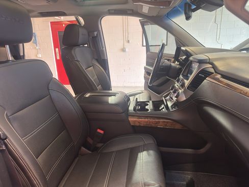 Used 2015 GMC Yukon Denali w/ Premium Package AWD/4WD image 21
