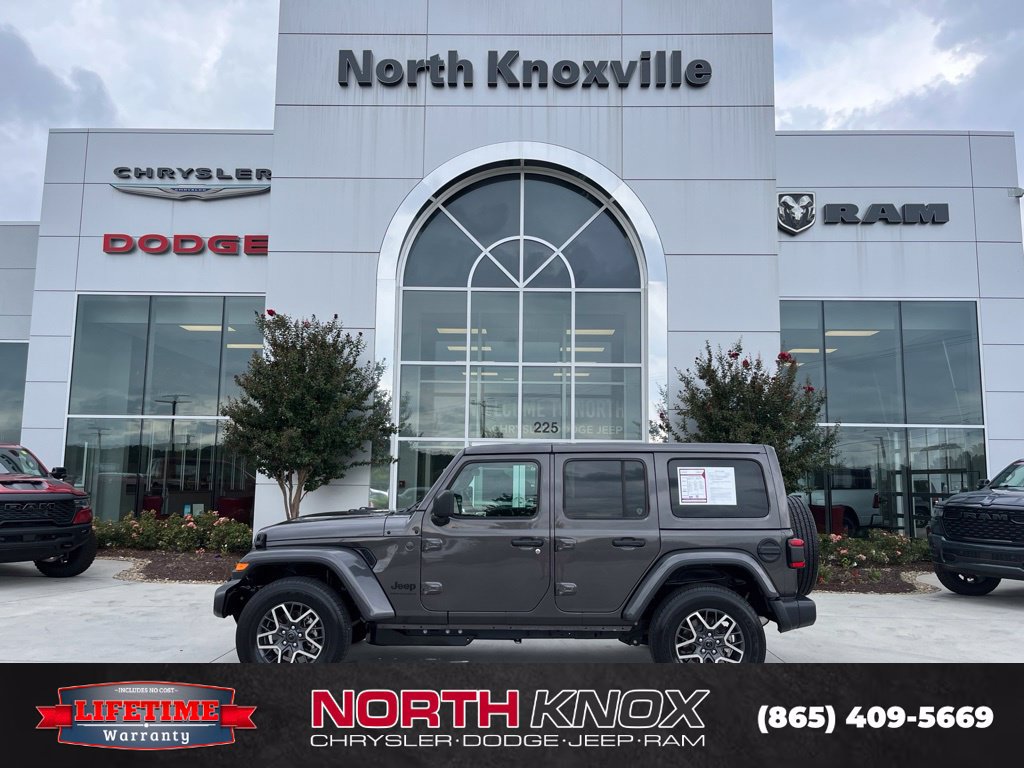 Used 2026 Jeep Wrangler Unlimited Sahara AWD/4WD image 2