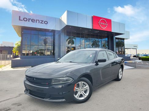 Used 2023 Dodge Charger SXT image 1