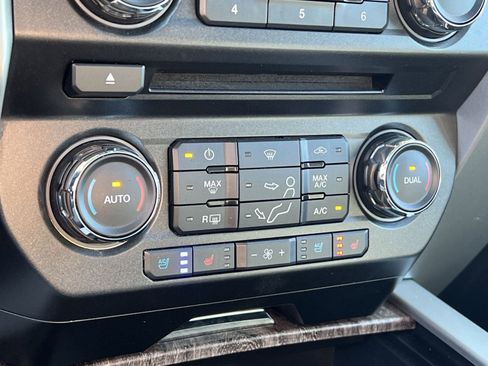 Used 2017 Ford F350 Lariat w/ Lariat Ultimate Package image 20