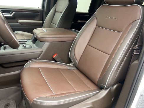 New 2026 GMC Sierra 2500 Denali w/ Denali Reserve Package image 8