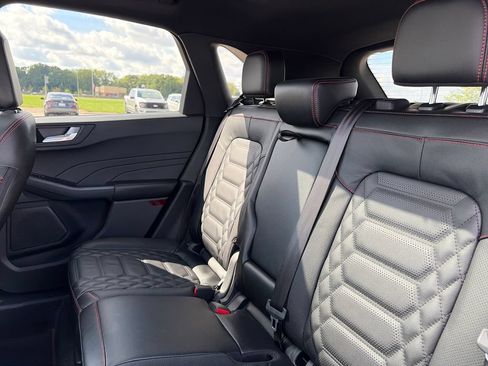 Used 2023 Ford Escape ST-Line Elite w/ Premium Technology Package AWD/4WD image 32