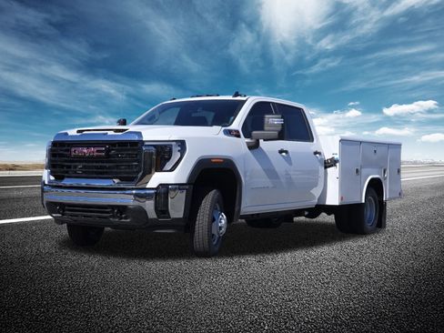 New 2026 GMC Sierra 3500 Pro w/ Convenience Package image 14