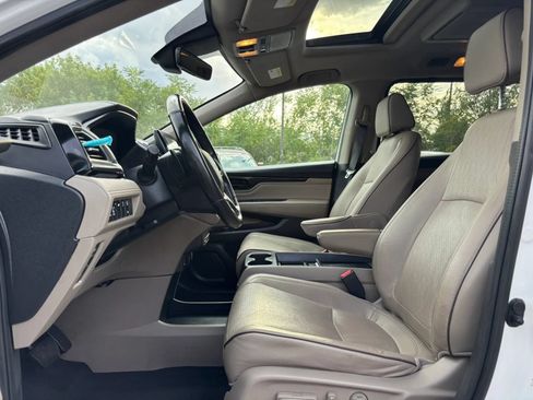 Used 2023 Honda Odyssey Elite image 9