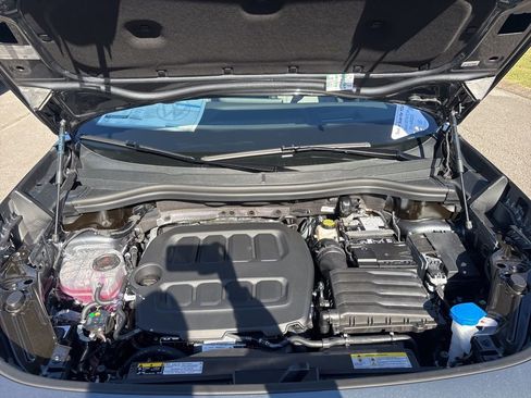 New 2026 Volkswagen Tiguan SE R-Line image 10