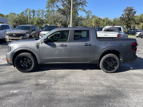 New 2025 Ford Maverick Lariat w/ Black Appearance Package image 4