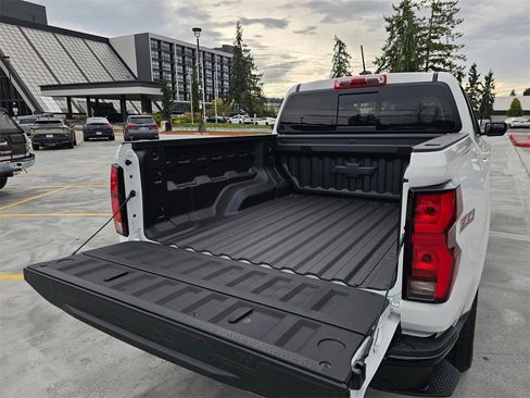 New 2026 Chevrolet Colorado Z71 w/ Technology Package image 16