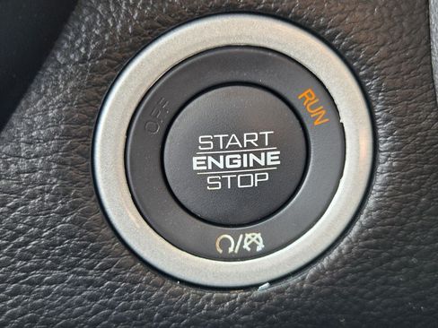 Used 2025 RAM 1500 Big Horn AWD/4WD image 21