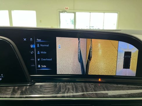 Used 2023 Cadillac Escalade Premium Luxury image 52