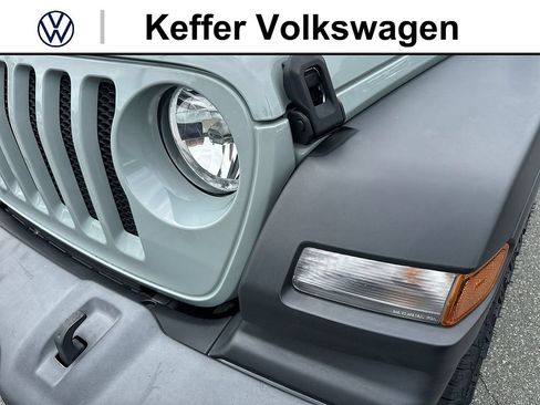 Used 2023 Jeep Wrangler Unlimited Sport AWD/4WD image 9